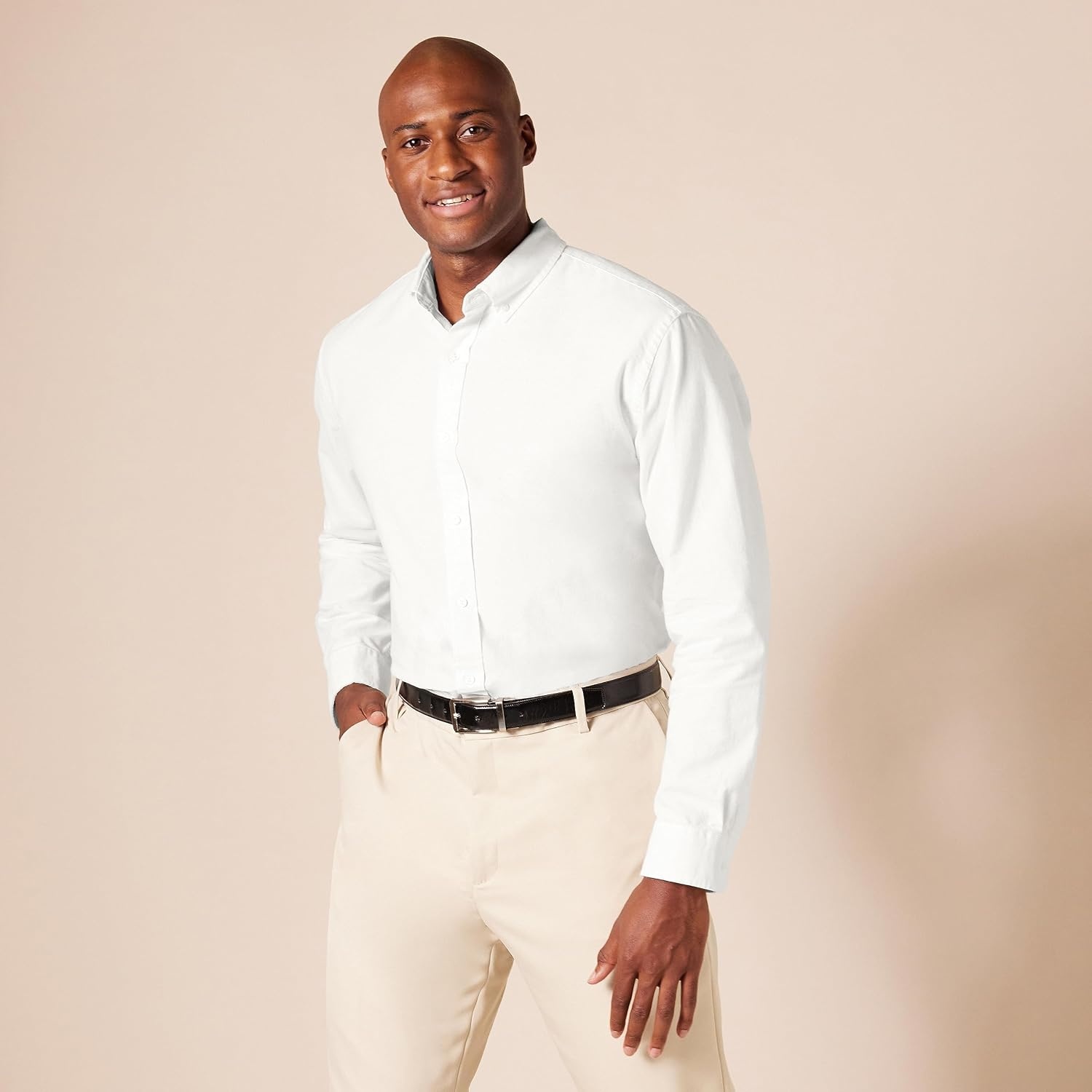 image:imageAmazon Essentials Mens RegularFit Long Sleeve Oxford Shirt 100 CottonWhite