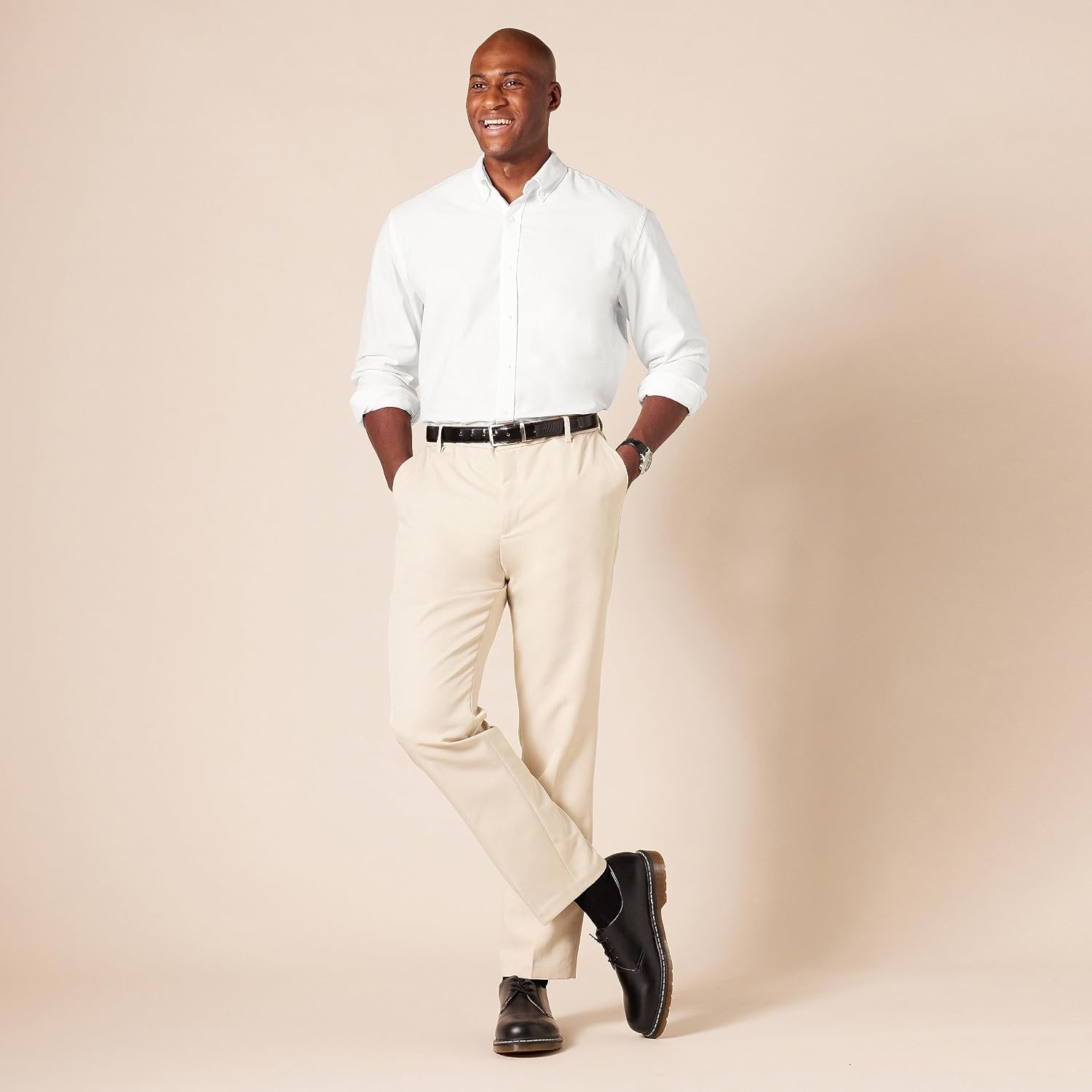 image:imageAmazon Essentials Mens RegularFit Long Sleeve Oxford Shirt 100 CottonWhite