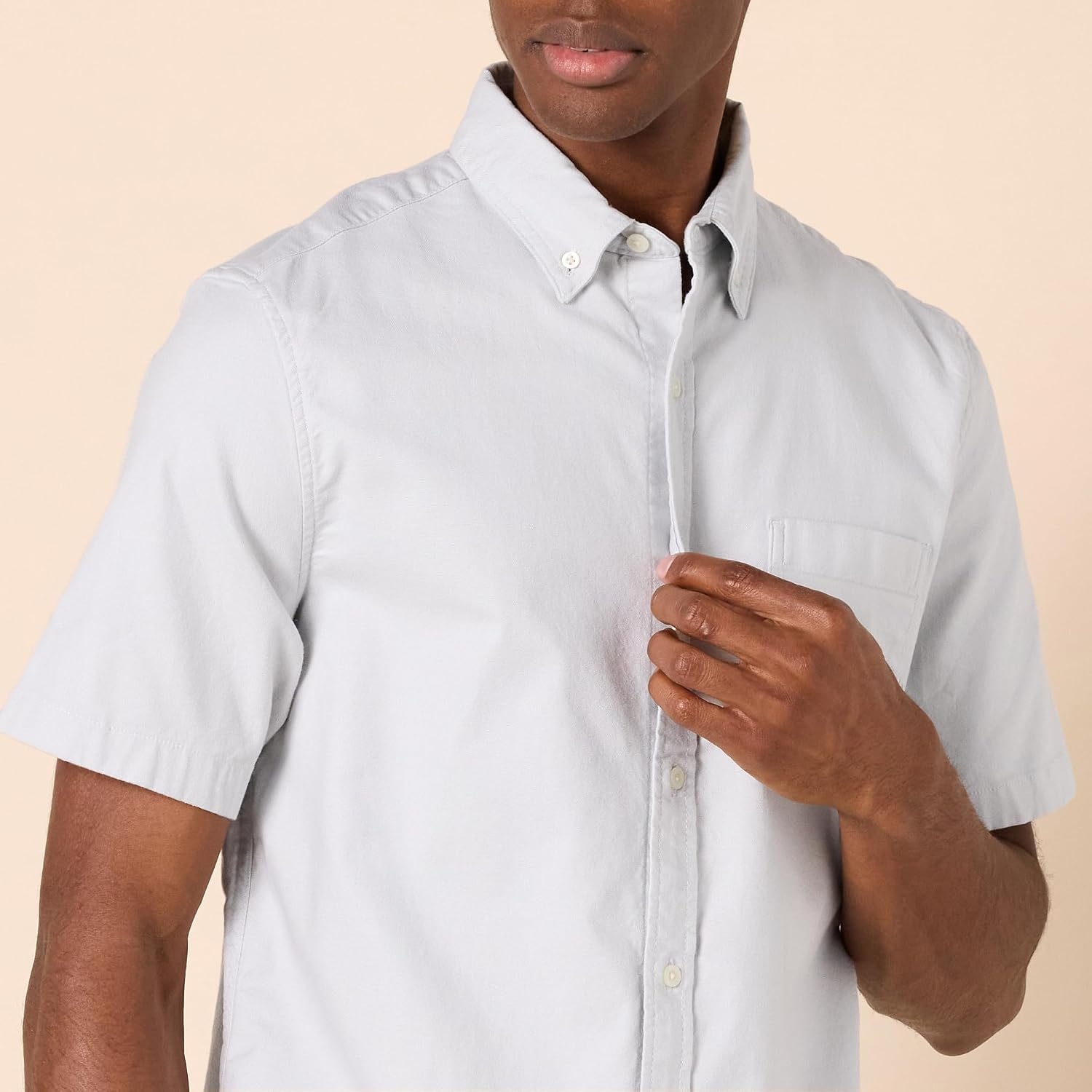 image:imageAmazon Essentials Mens RegularFit Short Sleeve Stretch Oxford Shirt with PocketLight Grey