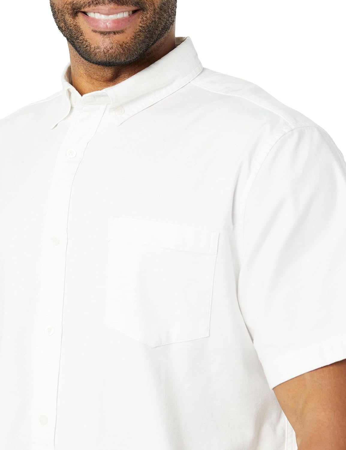 image:imageAmazon Essentials Mens RegularFit Short Sleeve Stretch Oxford Shirt with PocketWhite