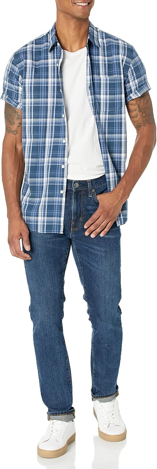 image:imageAmazon Essentials Mens RegularFit ShortSleeve Poplin Shirt Collared WashedNavy Medium Plaid