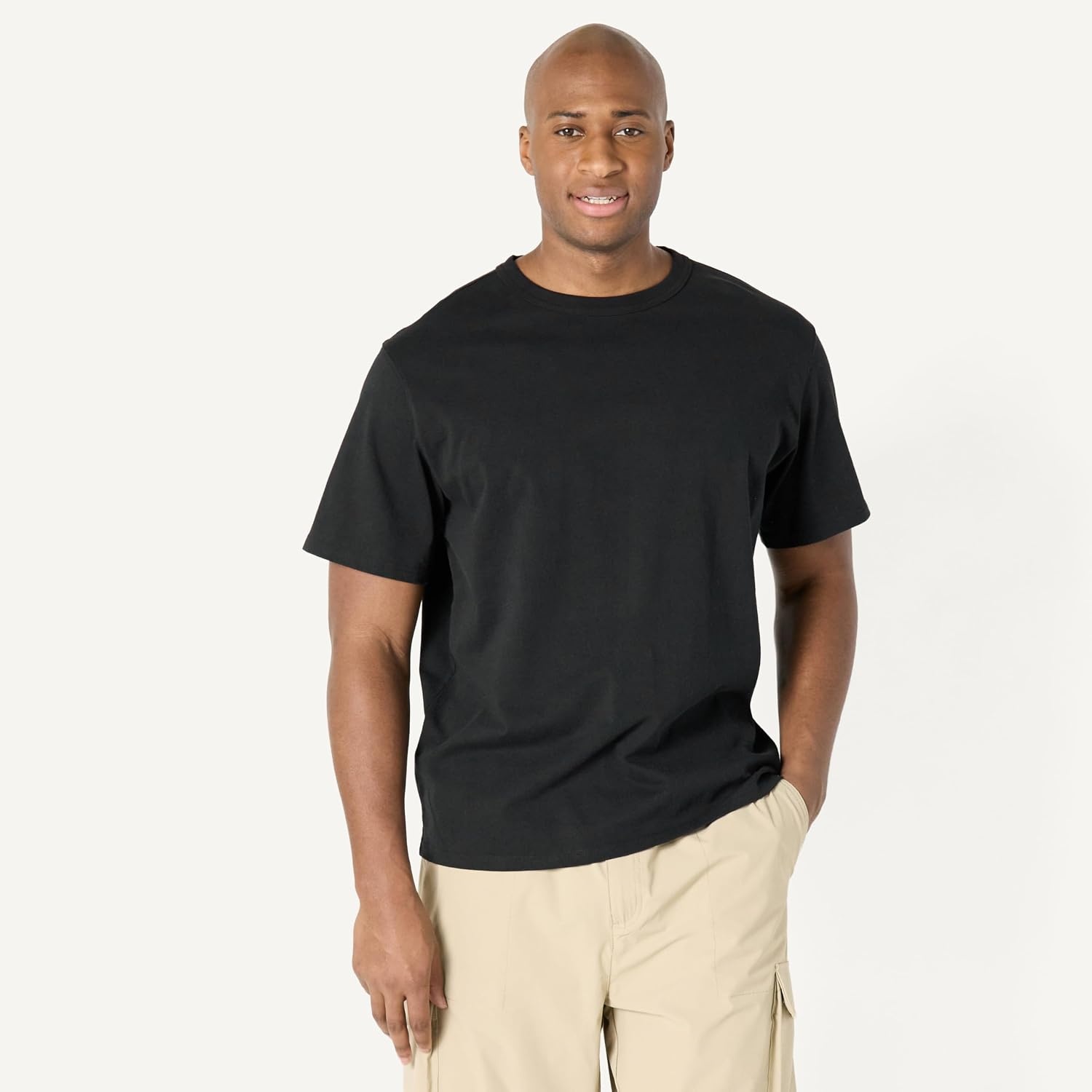 image:imageAmazon Essentials Mens RelaxedFit Heavyweight Cotton Pocket TShirtBlack