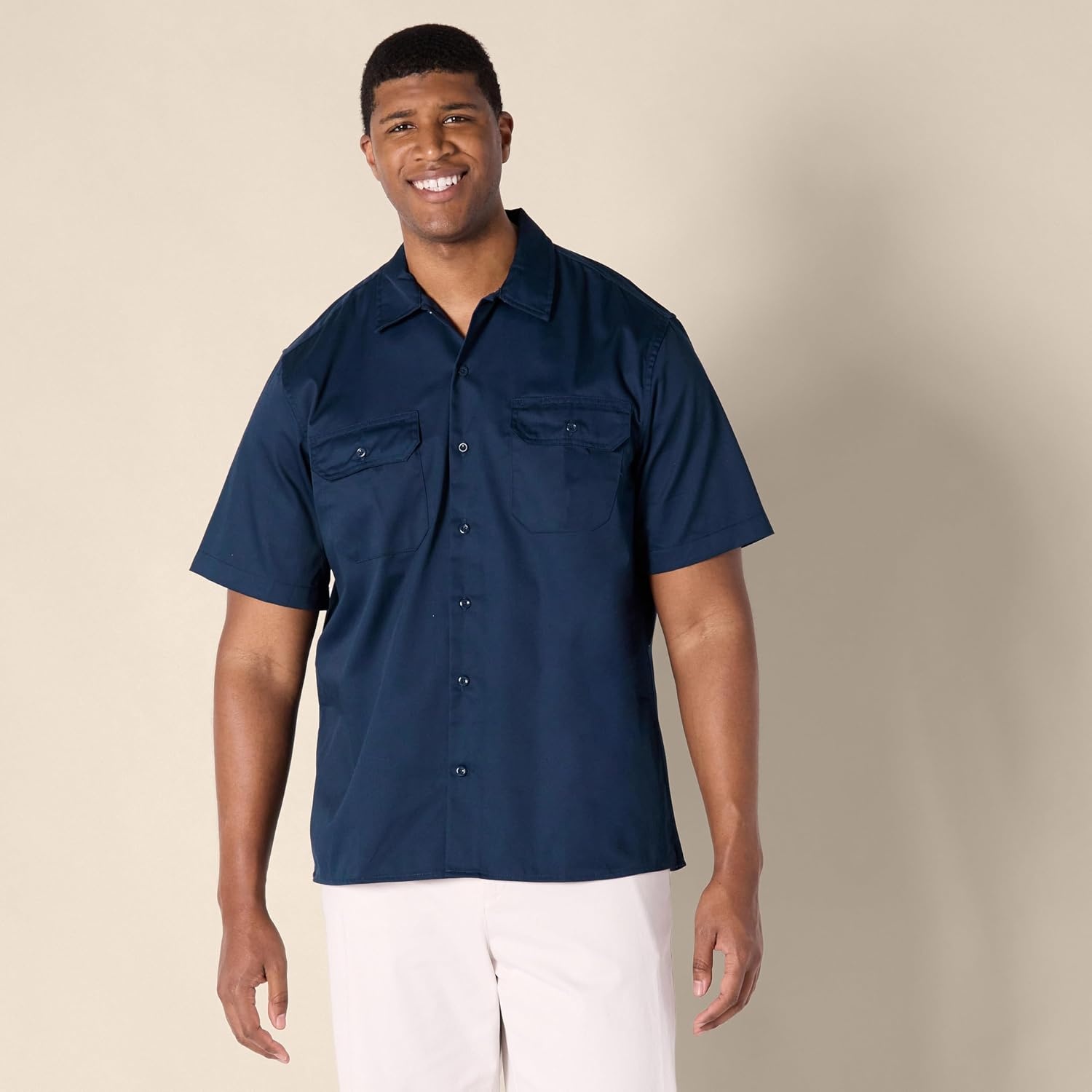 image:imageAmazon Essentials Mens RelaxedFit Stain and WrinkleResistant ShortSleeve Work ShirtsNavy