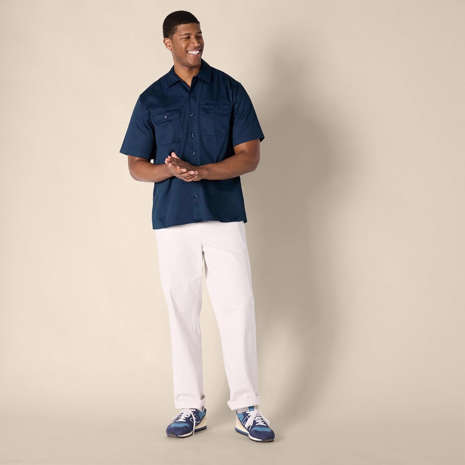 image:imageAmazon Essentials Mens RelaxedFit Stain and WrinkleResistant ShortSleeve Work ShirtsNavy