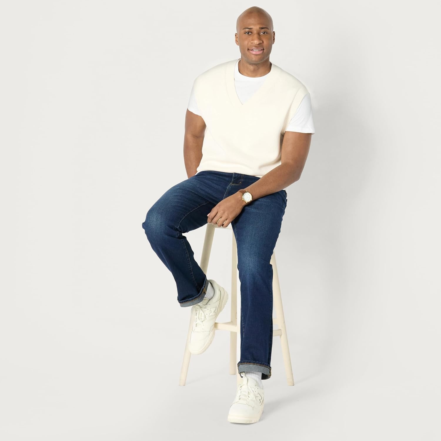 image:imageAmazon Essentials Mens RelaxedFit VNeck Sweater Vest PulloverIvory