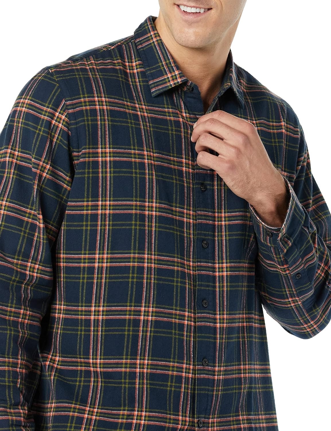 image:imageAmazon Essentials Mens SlimFit Brushed Cotton Flannel Shirt Long Sleeve Button Down Collared PlaidDark Green Navy Plaid