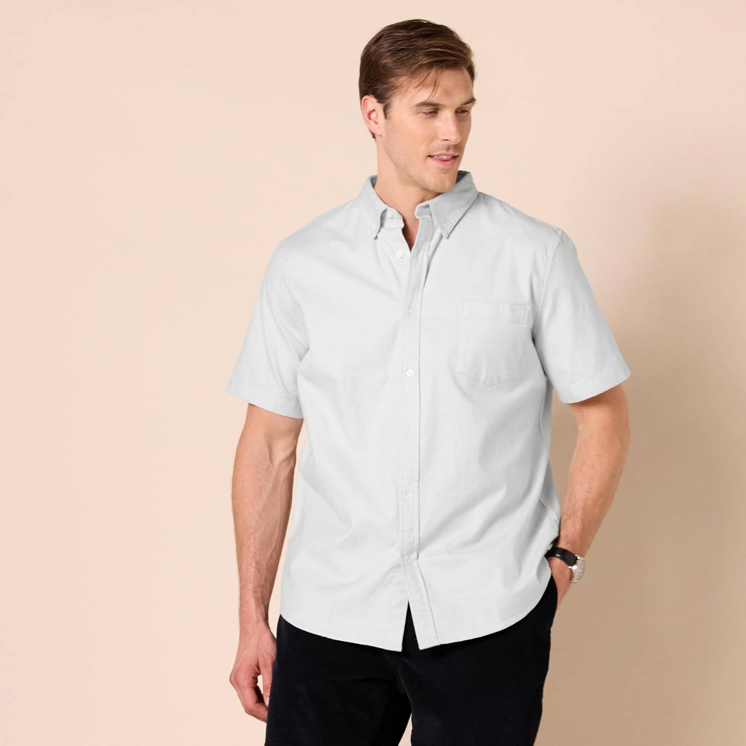 image:imageAmazon Essentials Mens SlimFit Short Sleeve Stretch Oxford Shirt with PocketLight Grey