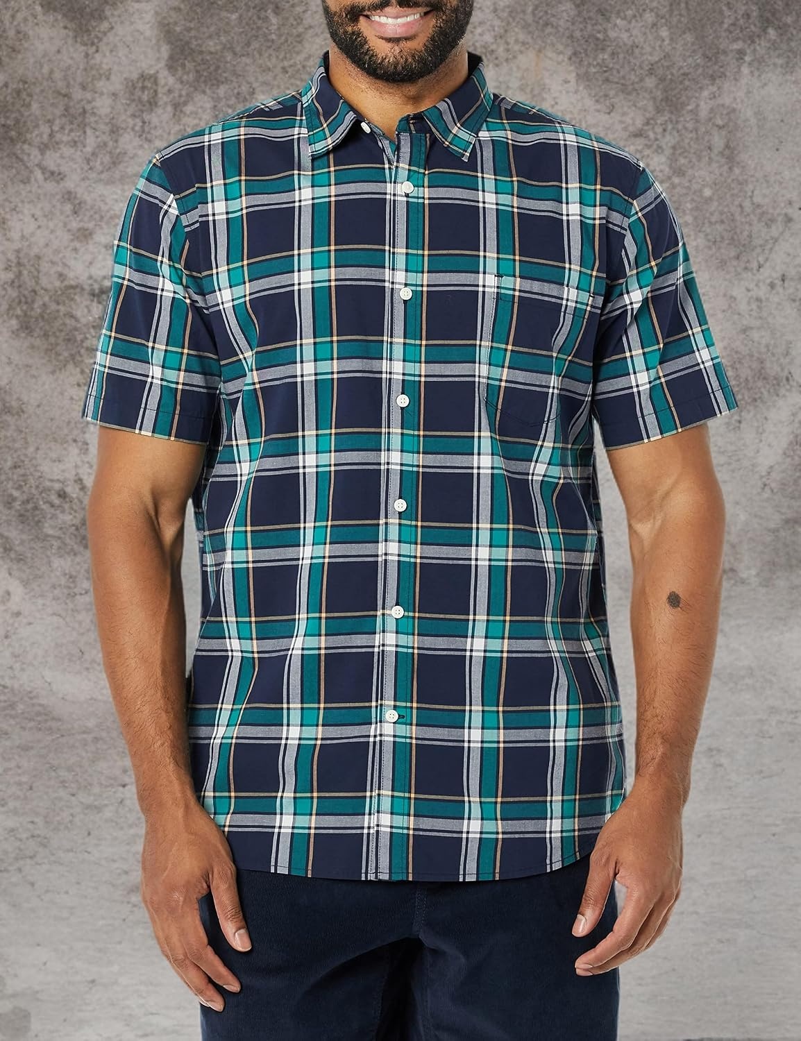 image:imageAmazon Essentials Mens SlimFit ShortSleeve Poplin ShirtNavy Green Plaid