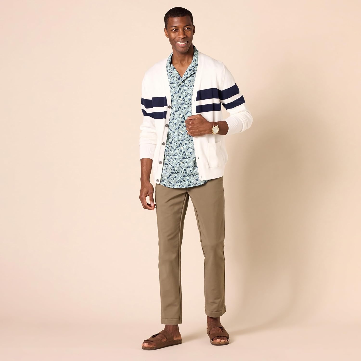 image:imageAmazon Essentials Mens Vacation Cotton ButtonDown Short Sleeve Resort ShirtBlue Floral