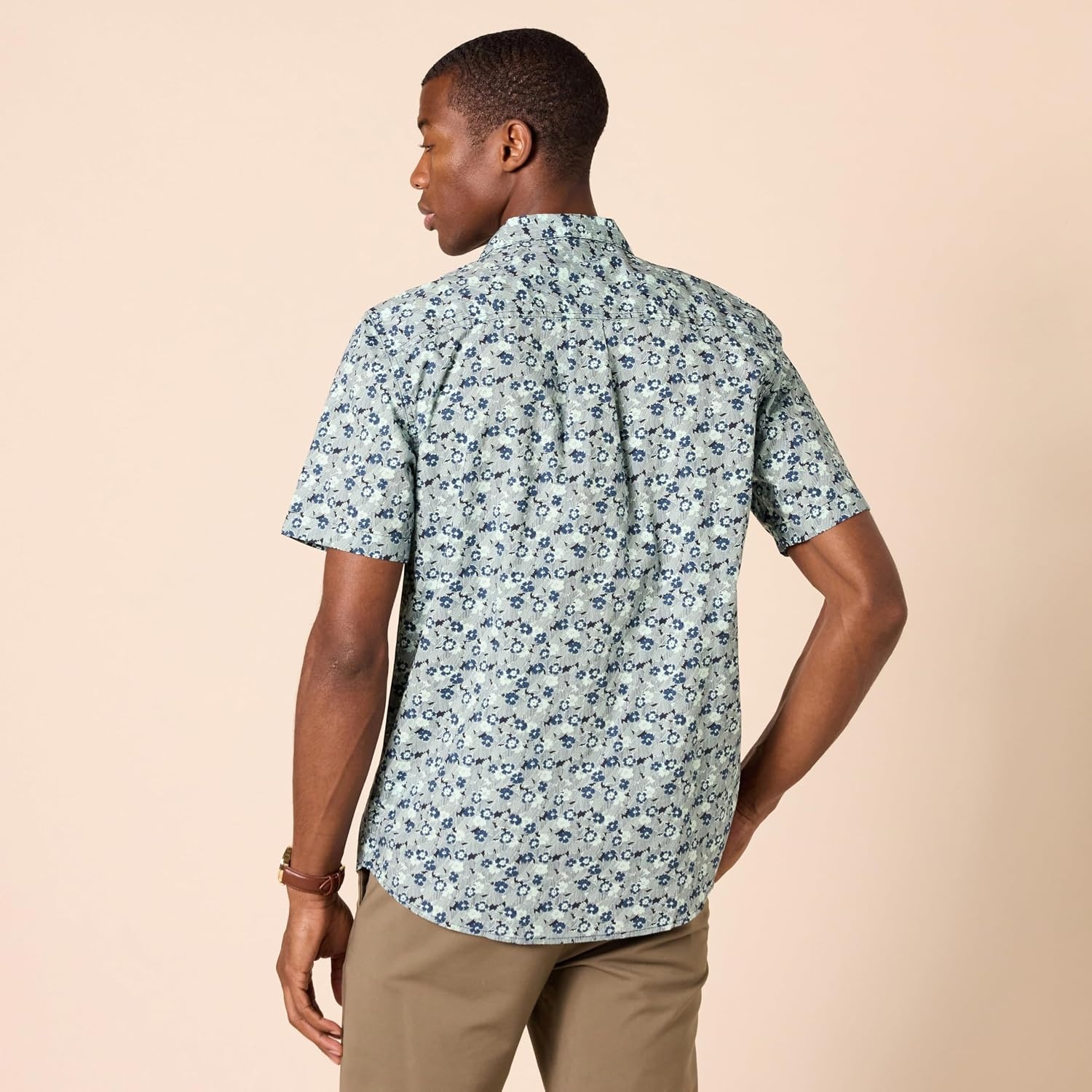 image:imageAmazon Essentials Mens Vacation Cotton ButtonDown Short Sleeve Resort ShirtBlue Floral