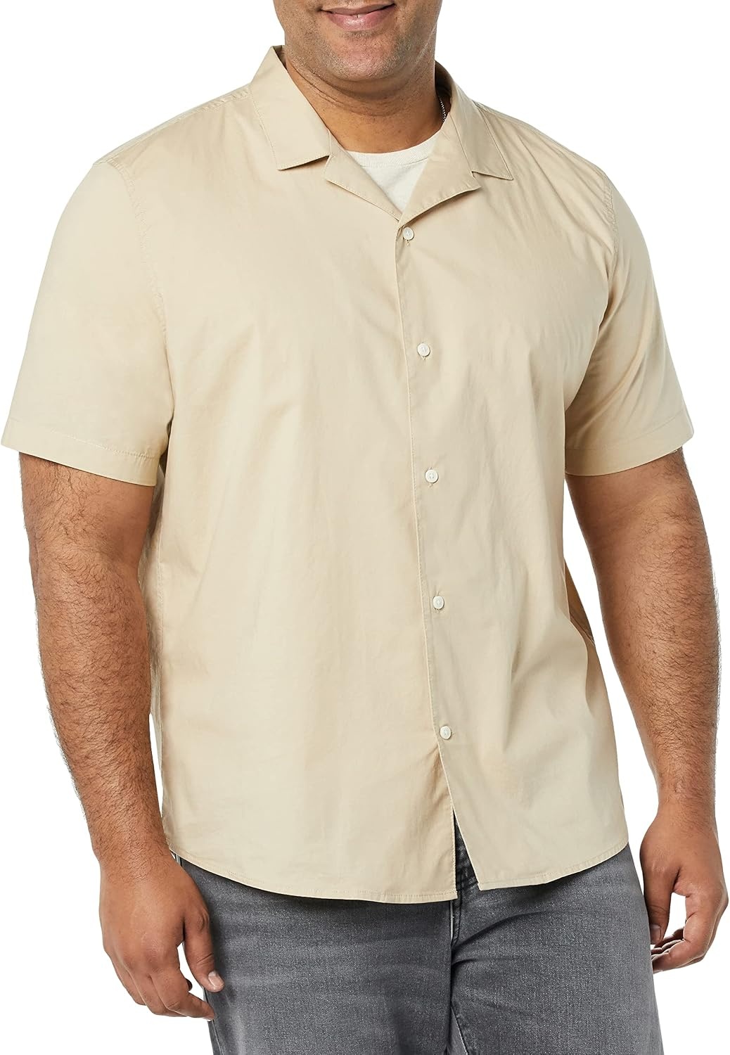 image:imageAmazon Essentials Mens Vacation Cotton ButtonDown Short Sleeve Resort ShirtKhaki Brown