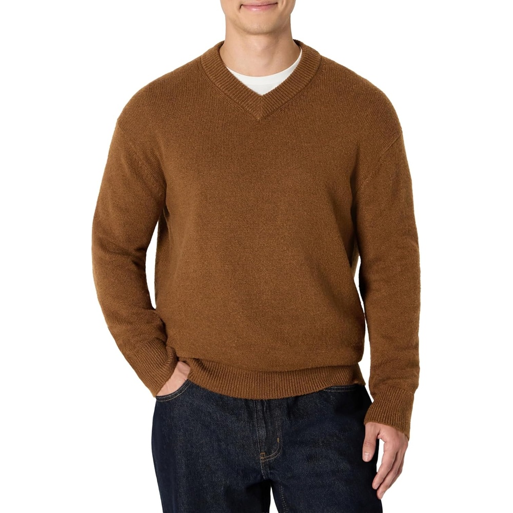 image:imageAmazon Essentials Mens RegularFit Cotton Blend VNeck SweaterCaramel Heather