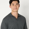 Amazon Essentials Men’s Long Sleeve Regular-Fit Knit Polo Sweater(Charcoal Heather)