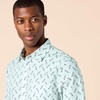 Amazon Essentials Men’s Long-Sleeve Regular-Fit Stretch Poplin Shirt(Light Blue  Bird Print)