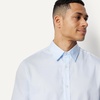 Amazon Essentials Men’s Regular Fit Long Sleeve Wrinkle Resistant Stretch Dress Shirt(Light Blue)
