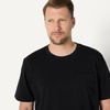 Amazon Essentials Men’s Relaxed-Fit Heavyweight Cotton Pocket T-Shirt(Black)