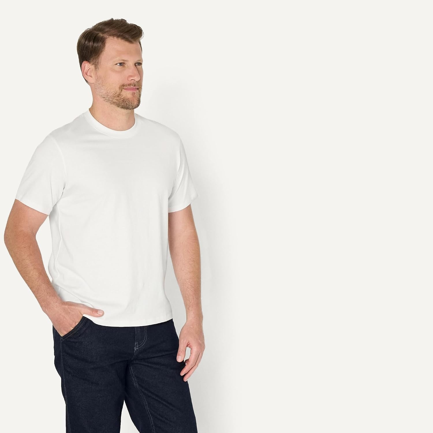 image:imageAmazon Essentials Mens Relaxed Fit Cotton Jersey TShirt Soft FabricWhite
