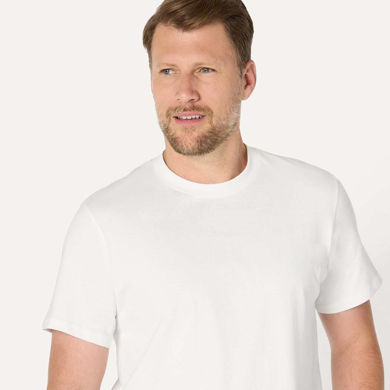 image:imageAmazon Essentials Mens Relaxed Fit Cotton Jersey TShirt Soft FabricWhite