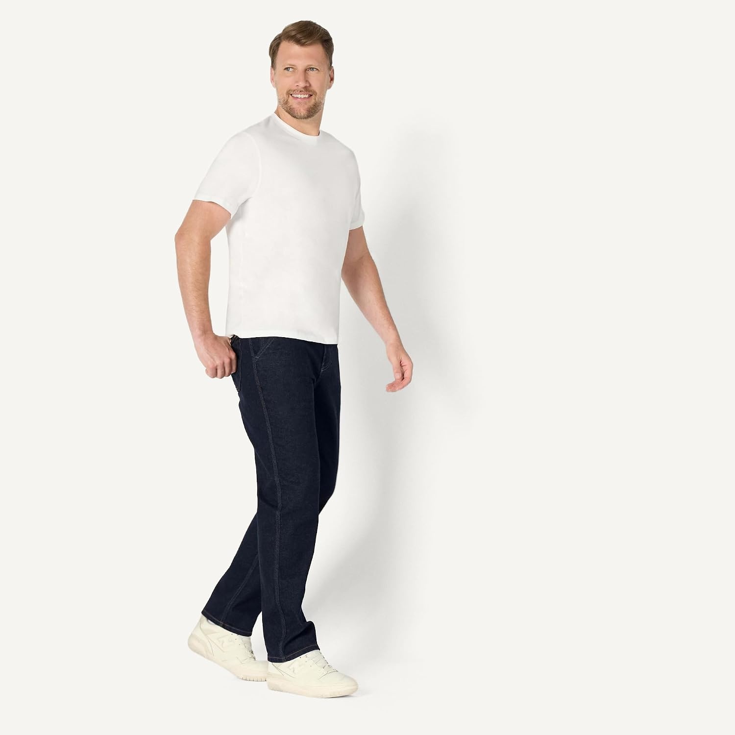 image:imageAmazon Essentials Mens Relaxed Fit Cotton Jersey TShirt Soft FabricWhite