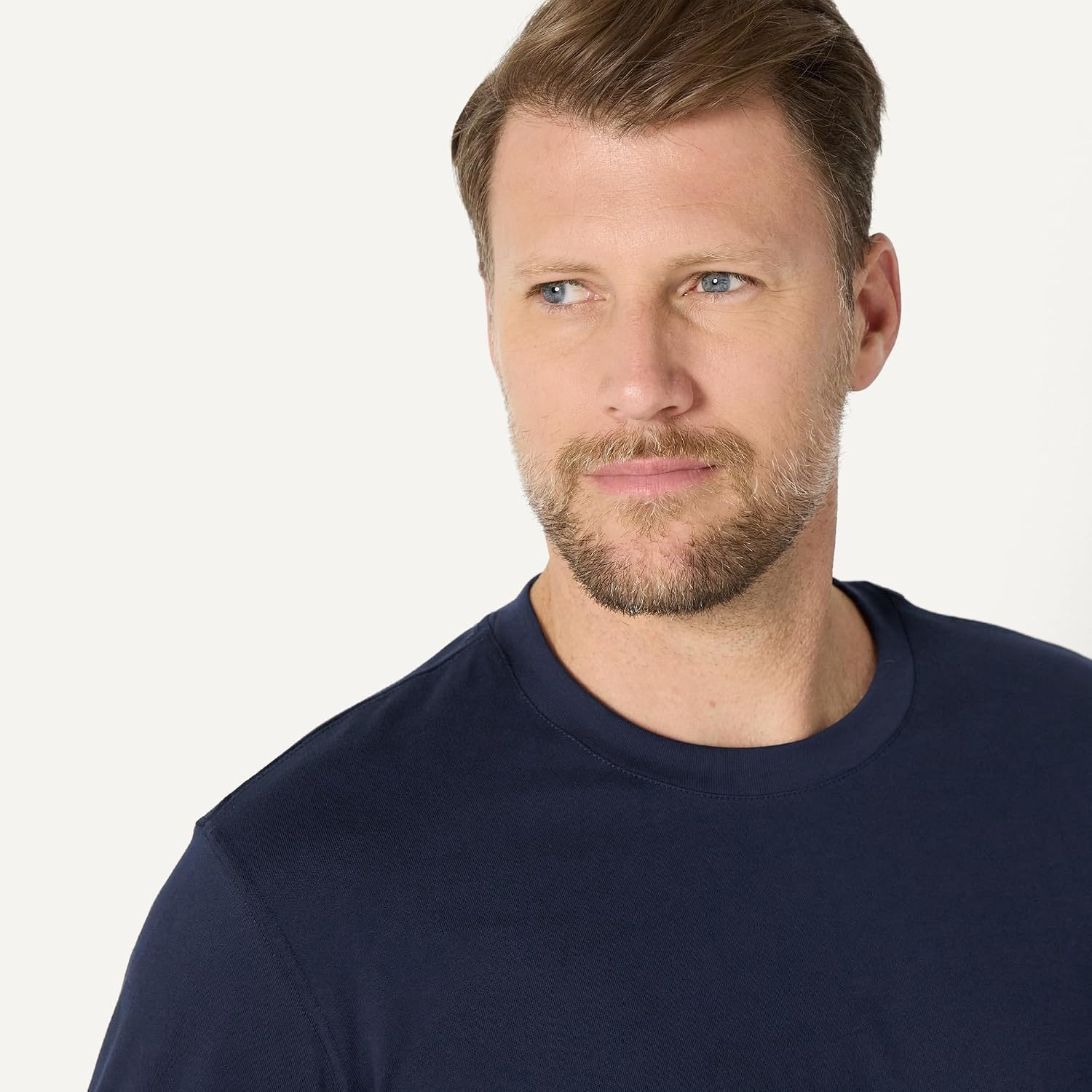 image:imageAmazon Essentials Mens Relaxed Fit Long Sleeve TShirtNavy