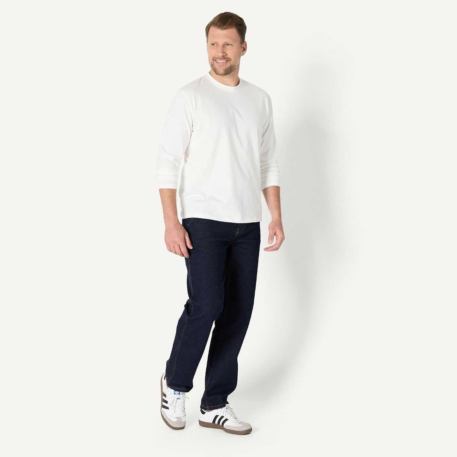 image:imageAmazon Essentials Mens Relaxed Fit Long Sleeve TShirtWhite