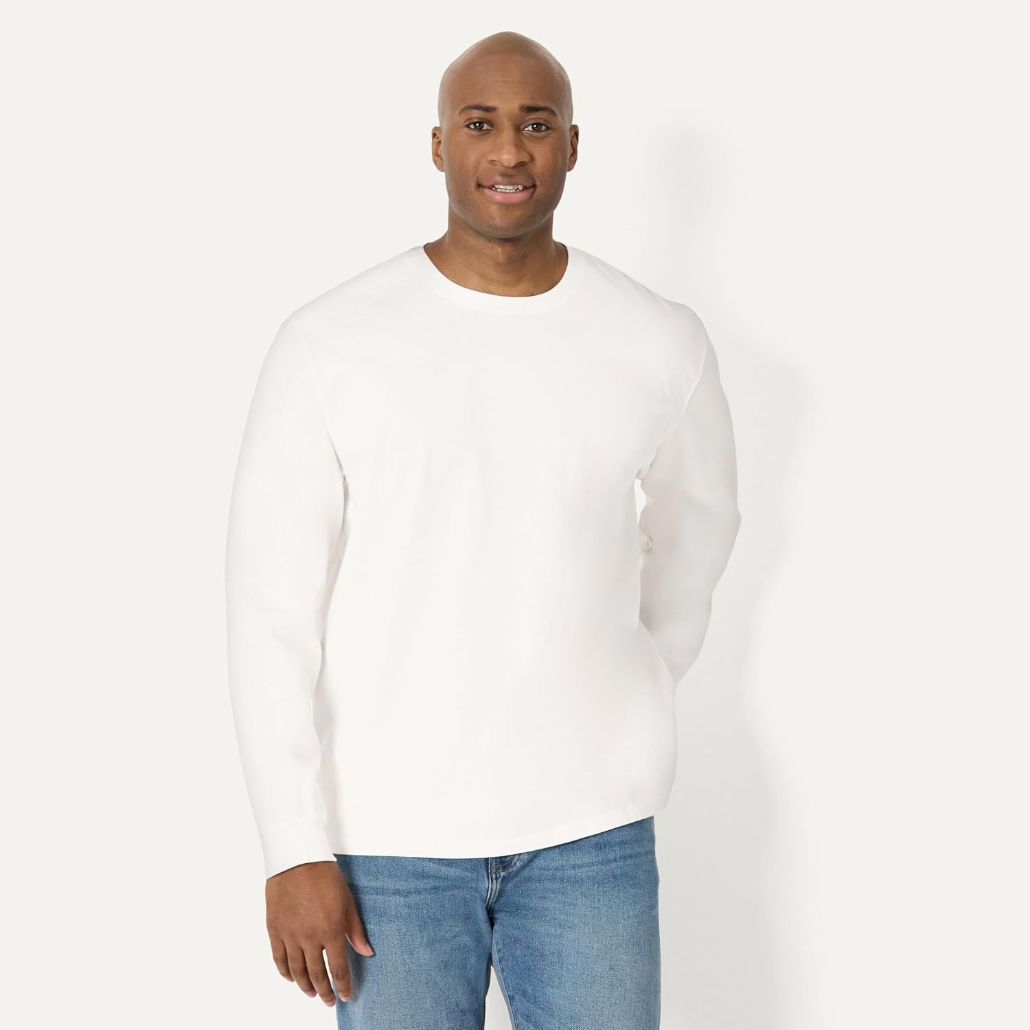 image:imageAmazon Essentials Mens Relaxed Fit Long Sleeve TShirtWhite