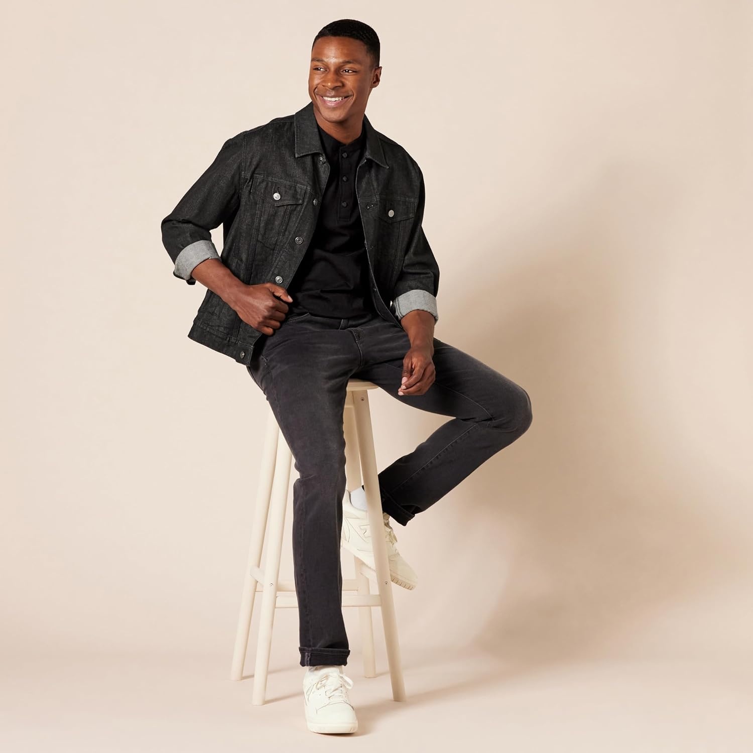 image:imageAmazon Essentials Mens ShortSleeve Cotton Henley TShirtBlack