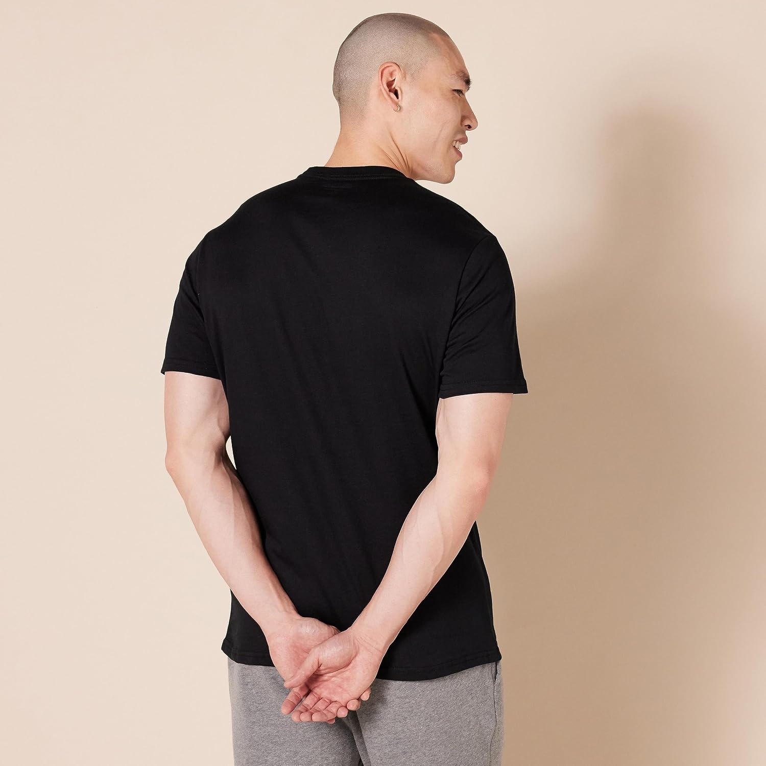 image:imageAmazon Essentials Mens SlimFit Crewneck Short Sleeve Cotton TShirtsBlackBlack