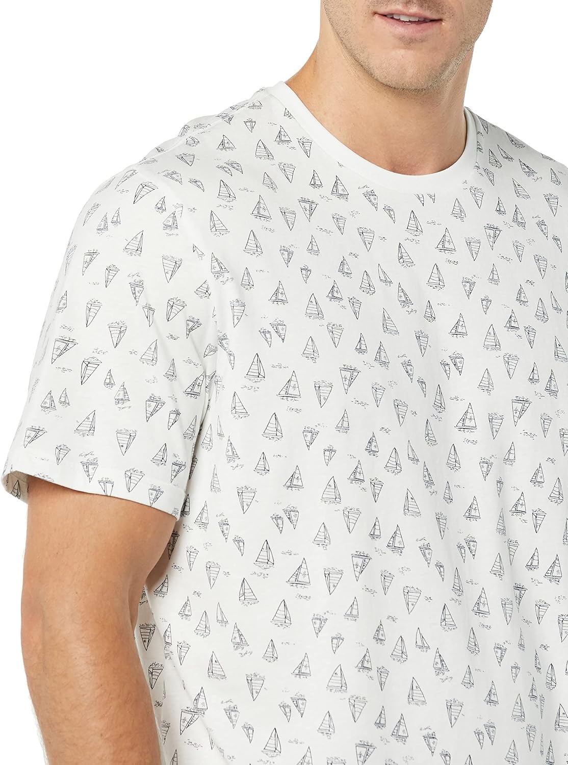 image:imageAmazon Essentials Mens SlimFit Crewneck Short Sleeve Cotton TShirtsNavy Boat Print