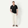 Amazon Essentials Men’s Short Sleeve Button-Down Resort Knit Shirt(Black)