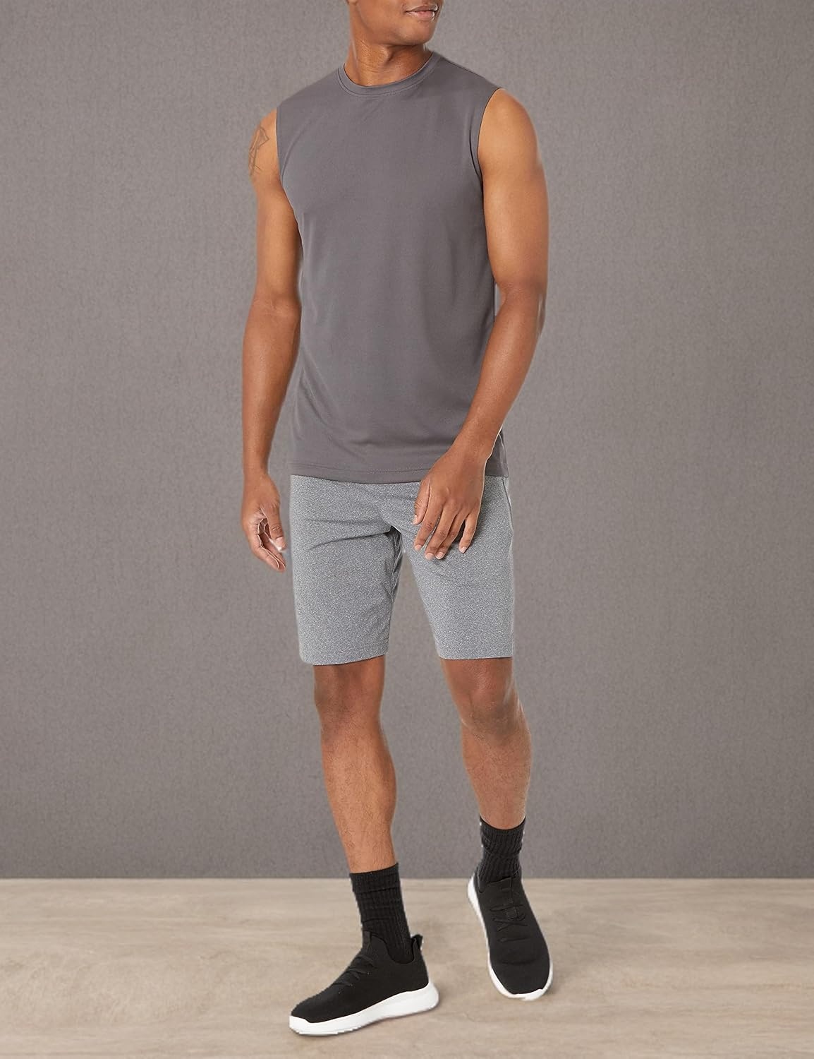 image:imageAmazon Essentials Mens Active Performance Tech Muscle Sleeveless Top Breathable Moisture Wicking Workout ShirtBlackDark Grey