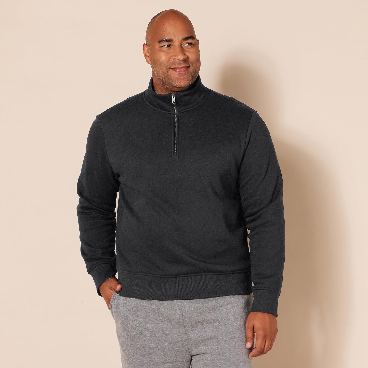 image:imageAmazon Essentials Mens Regular Fit LongSleeve QuarterZip Pullover Fleece Sweatshirt with Mock Neck MidweightBlack