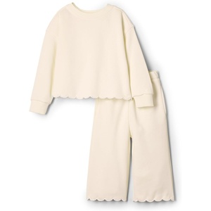 Amazon Essentials x Sofia Grainge Toddlers and Baby Girls’ French Terry Sweatshirt Pant and Top Set(Ivory)