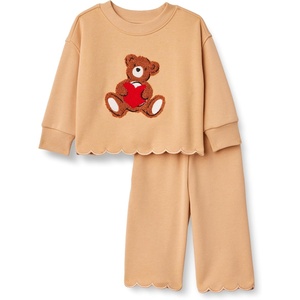 Amazon Essentials x Sofia Grainge Toddlers and Baby Girls’ French Terry Sweatshirt Pant and Top Set(Light Camel Big Bear Heart)
