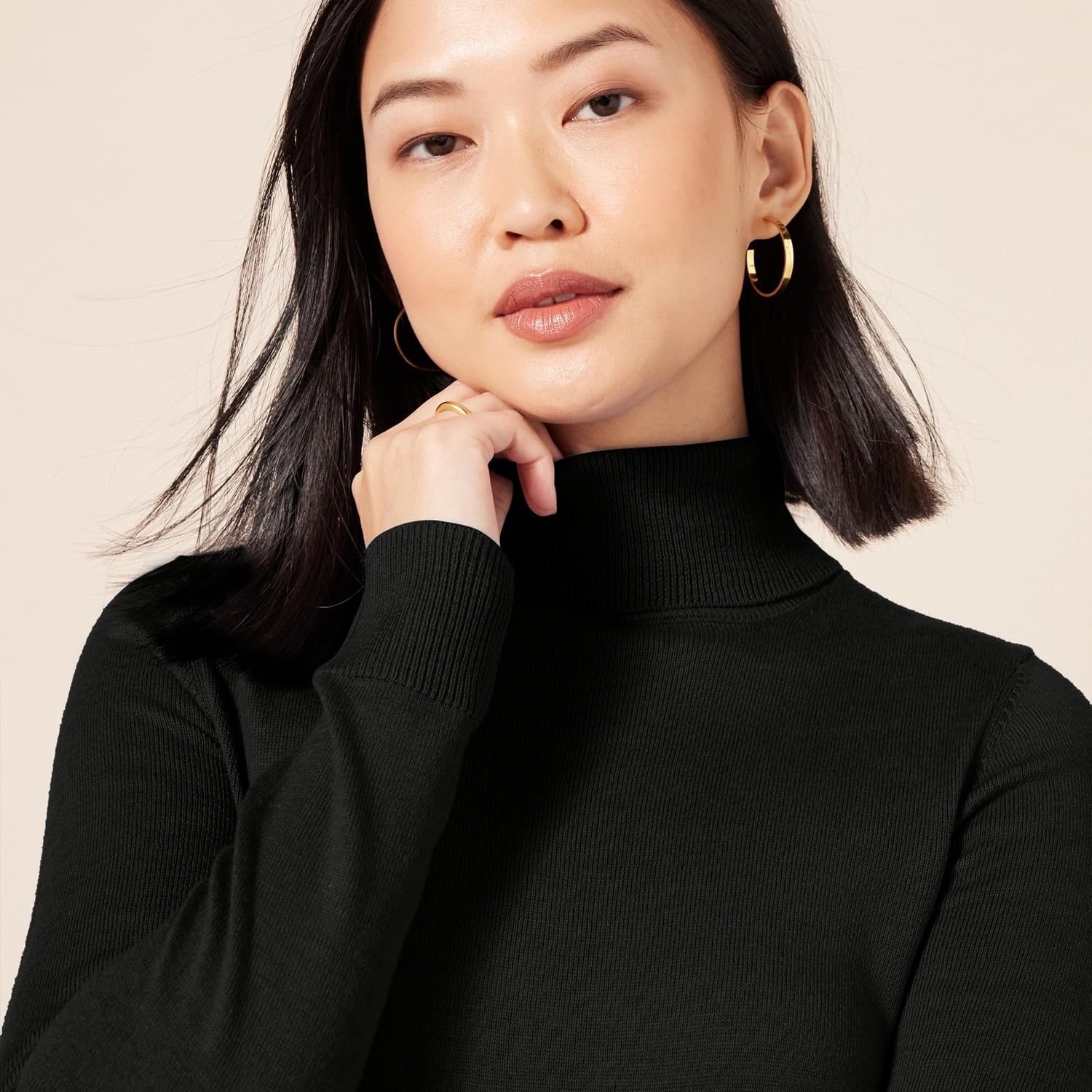 image:imageAmazon Essentials Womens ClassicFit Lightweight LongSleeve SweaterBlack