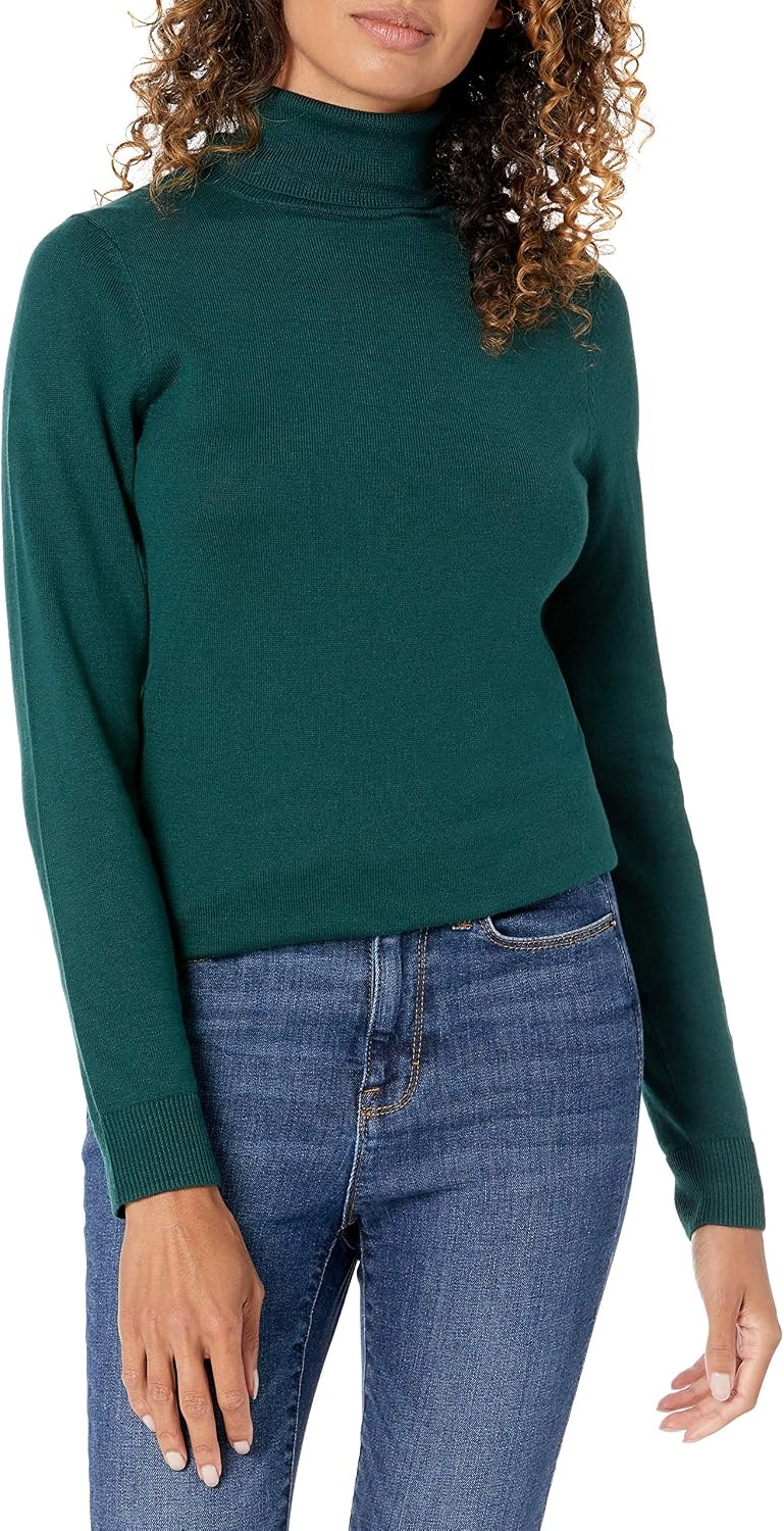 image:imageAmazon Essentials Womens ClassicFit Lightweight LongSleeve SweaterForest Green