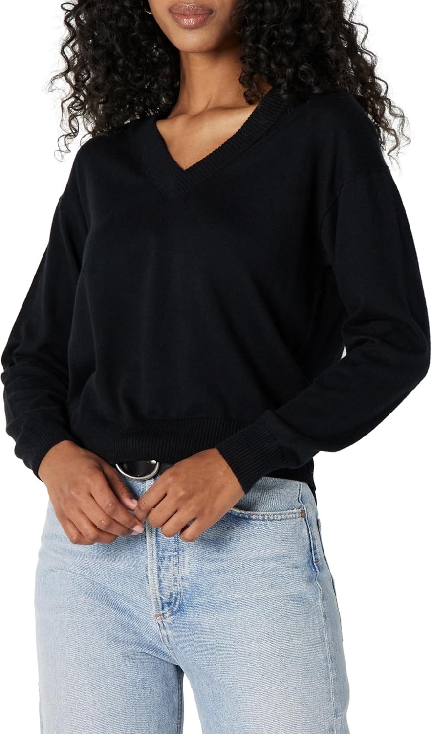 image:imageAmazon Essentials Womens Lightweight LongSleeve VNeck SweaterBlack