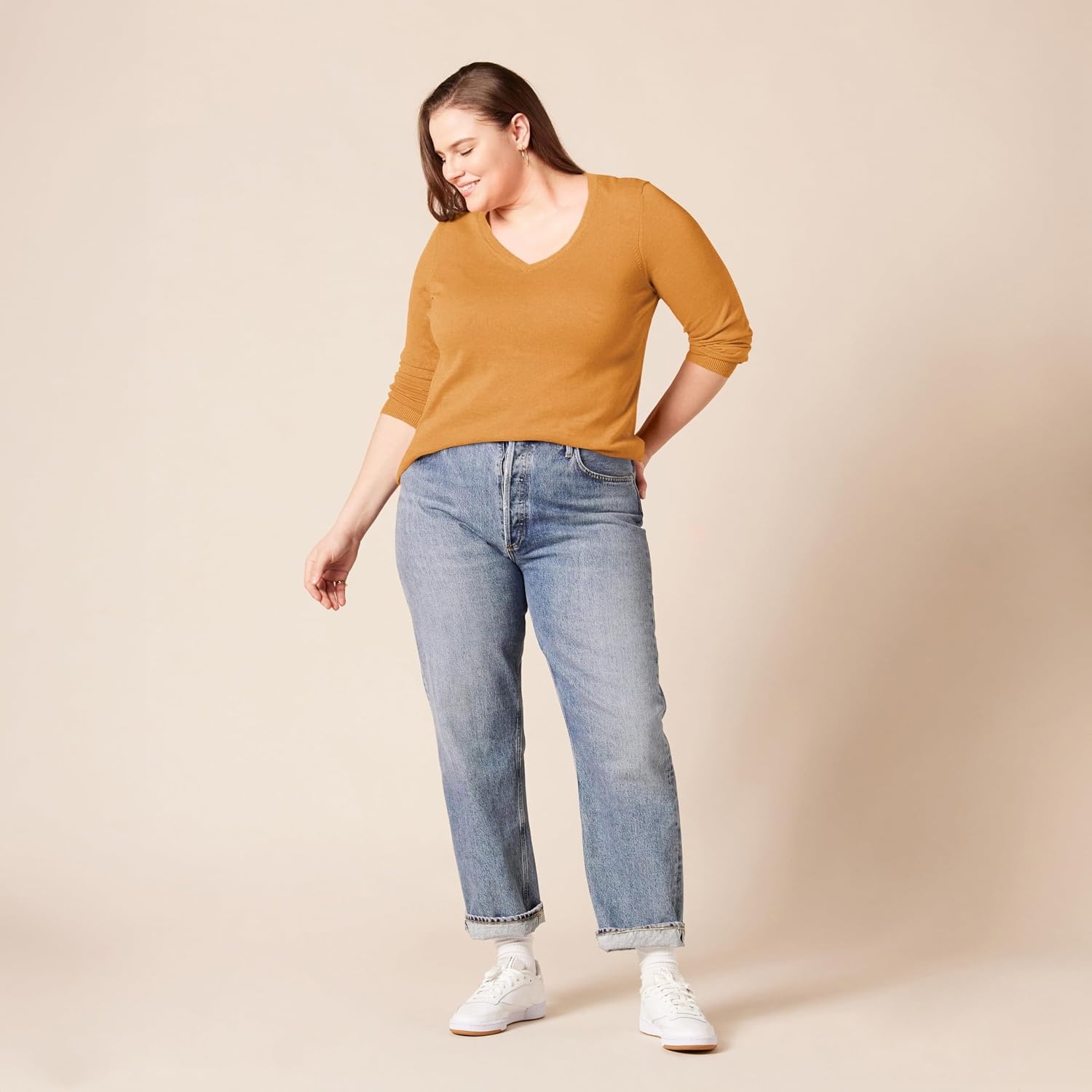image:imageAmazon Essentials Womens Lightweight LongSleeve VNeck SweaterMustard Heather
