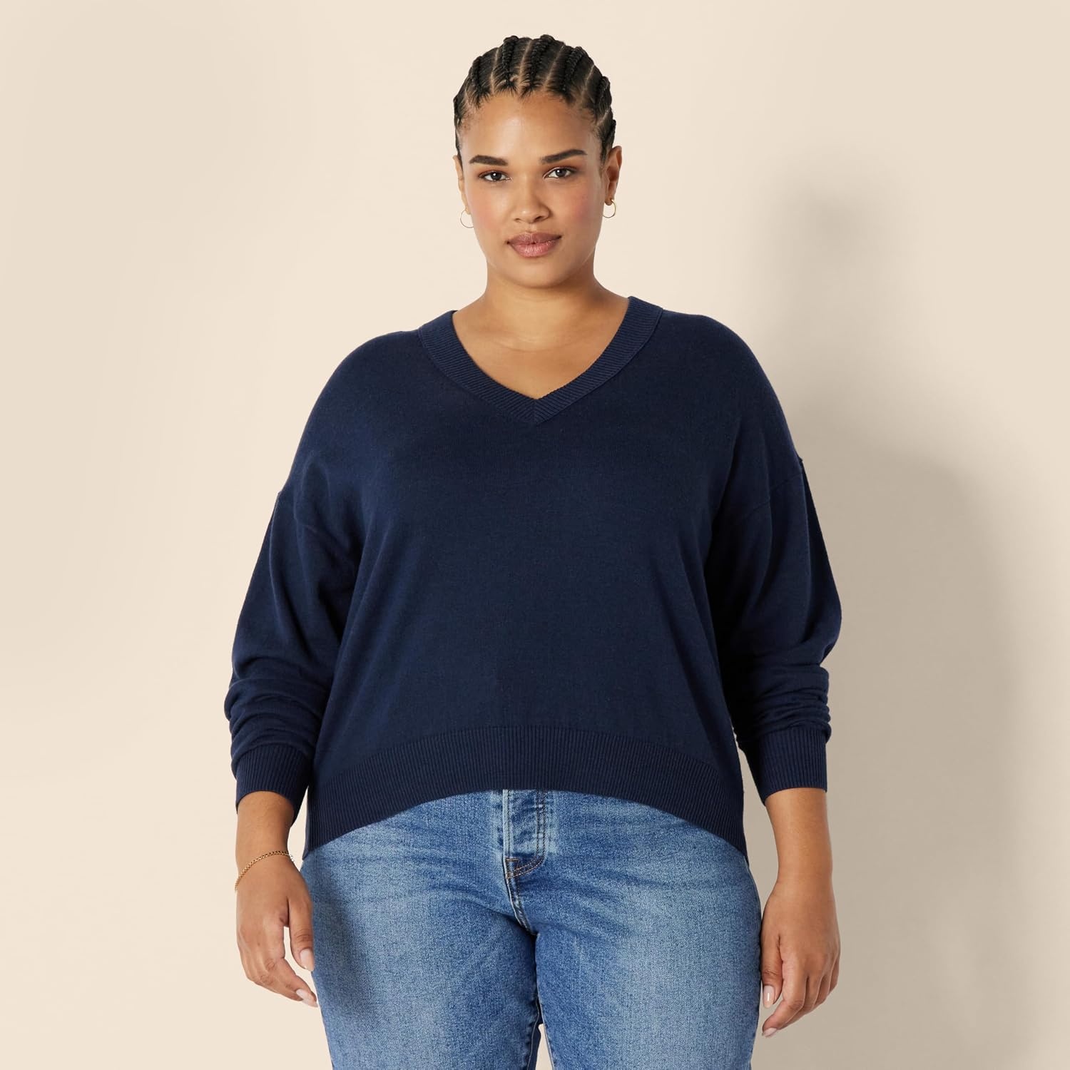image:imageAmazon Essentials Womens Lightweight LongSleeve VNeck SweaterNavy