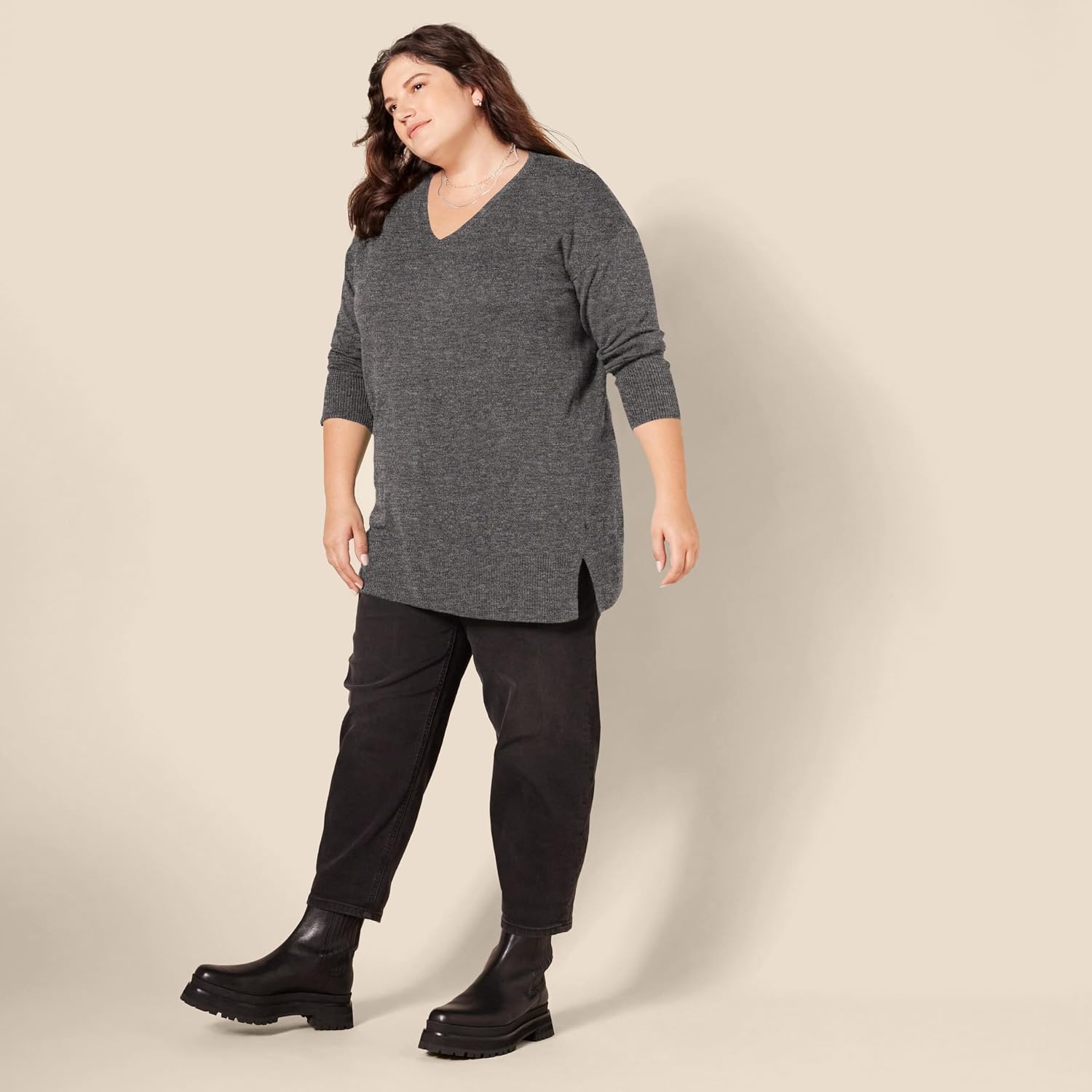 image:imageAmazon Essentials Womens Regular Fit Lightweight VNeck Tunic Sweater Long SleeveCharcoal Heather
