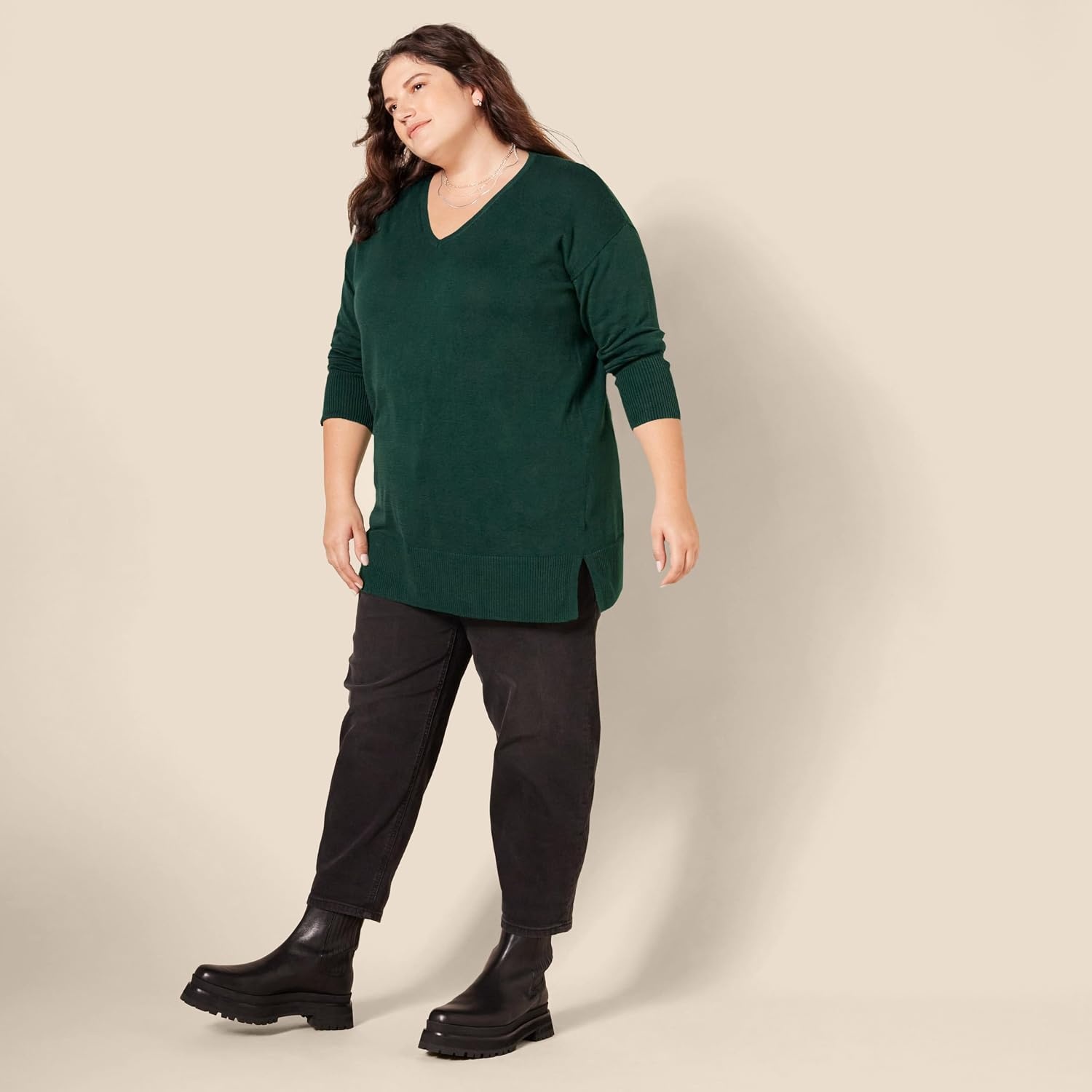 image:imageAmazon Essentials Womens Regular Fit Lightweight VNeck Tunic Sweater Long SleeveDark Green