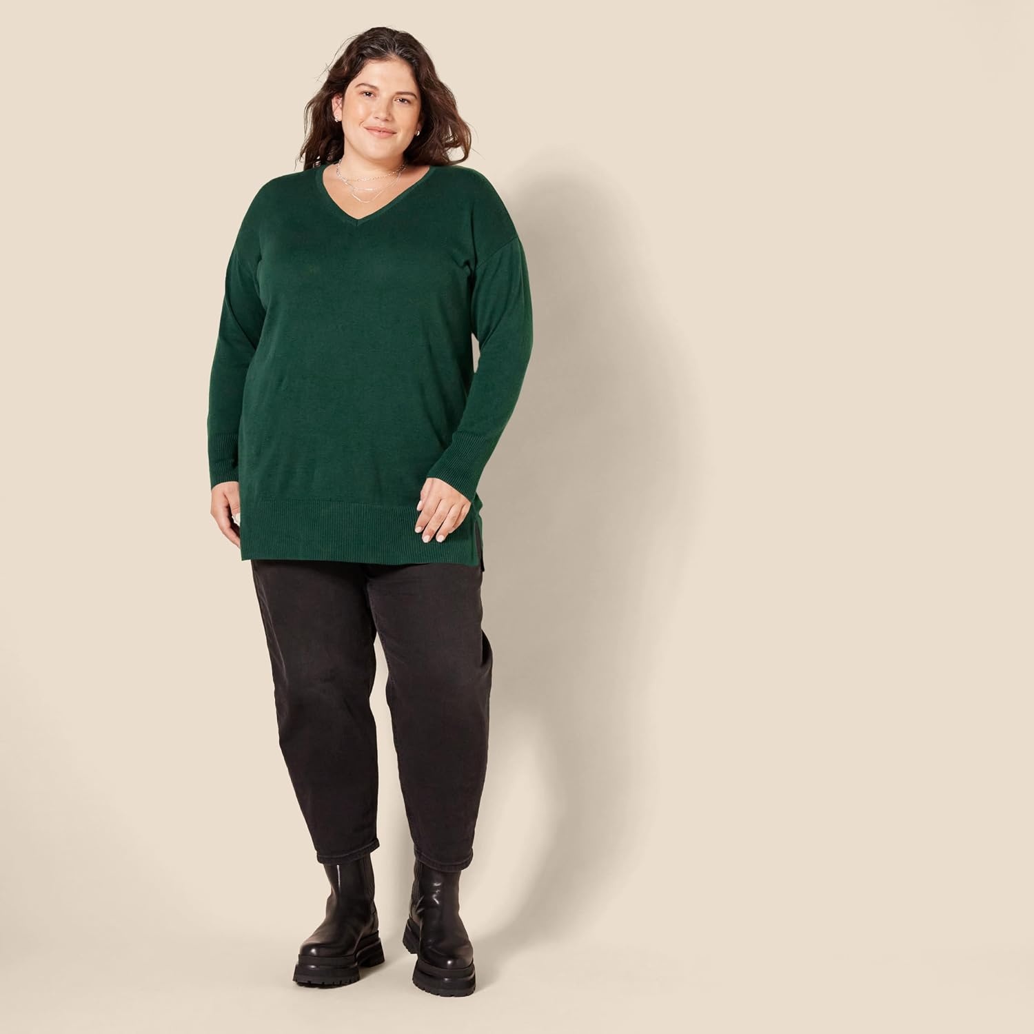image:imageAmazon Essentials Womens Regular Fit Lightweight VNeck Tunic Sweater Long SleeveDark Green