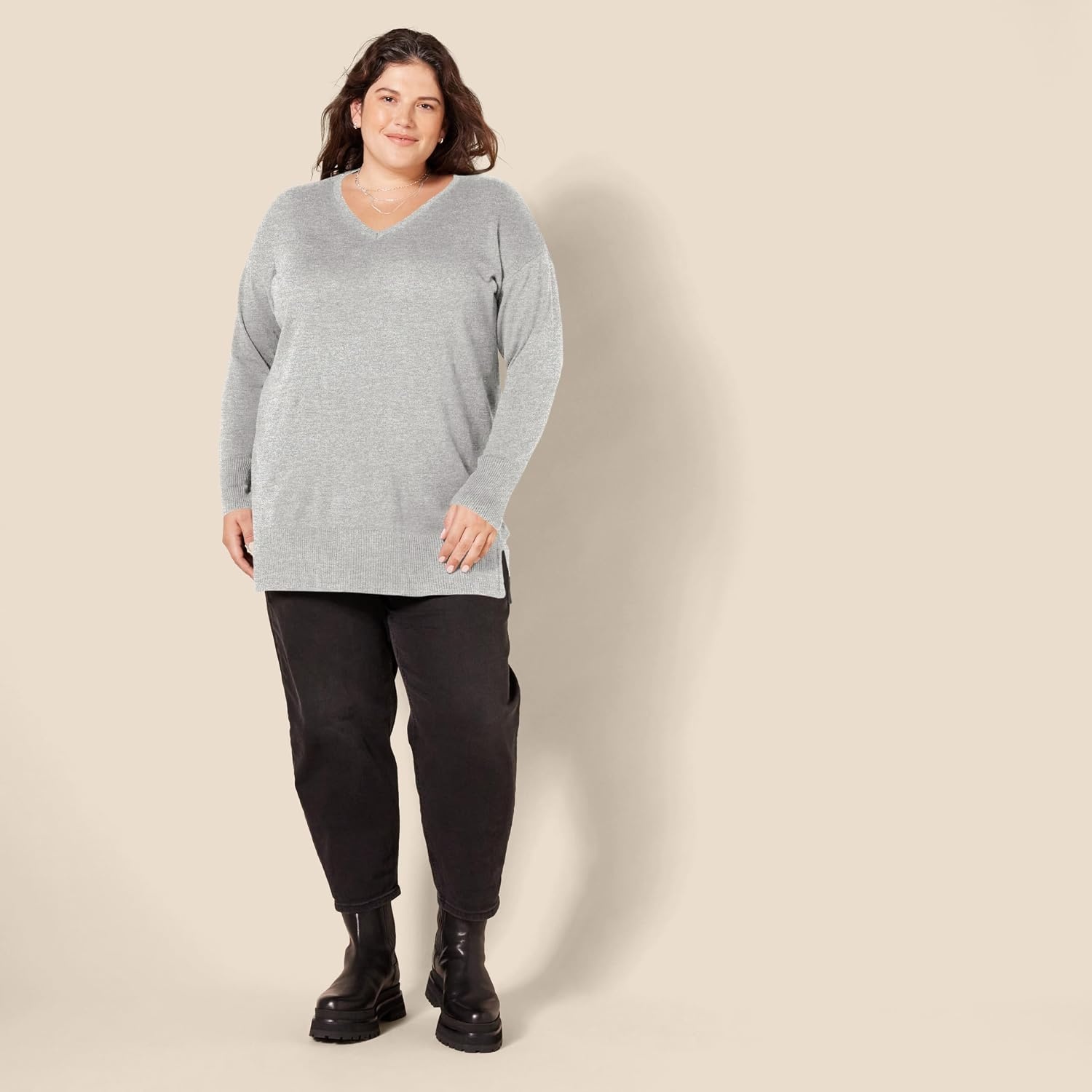 image:imageAmazon Essentials Womens Regular Fit Lightweight VNeck Tunic Sweater Long SleeveLight Grey Heather