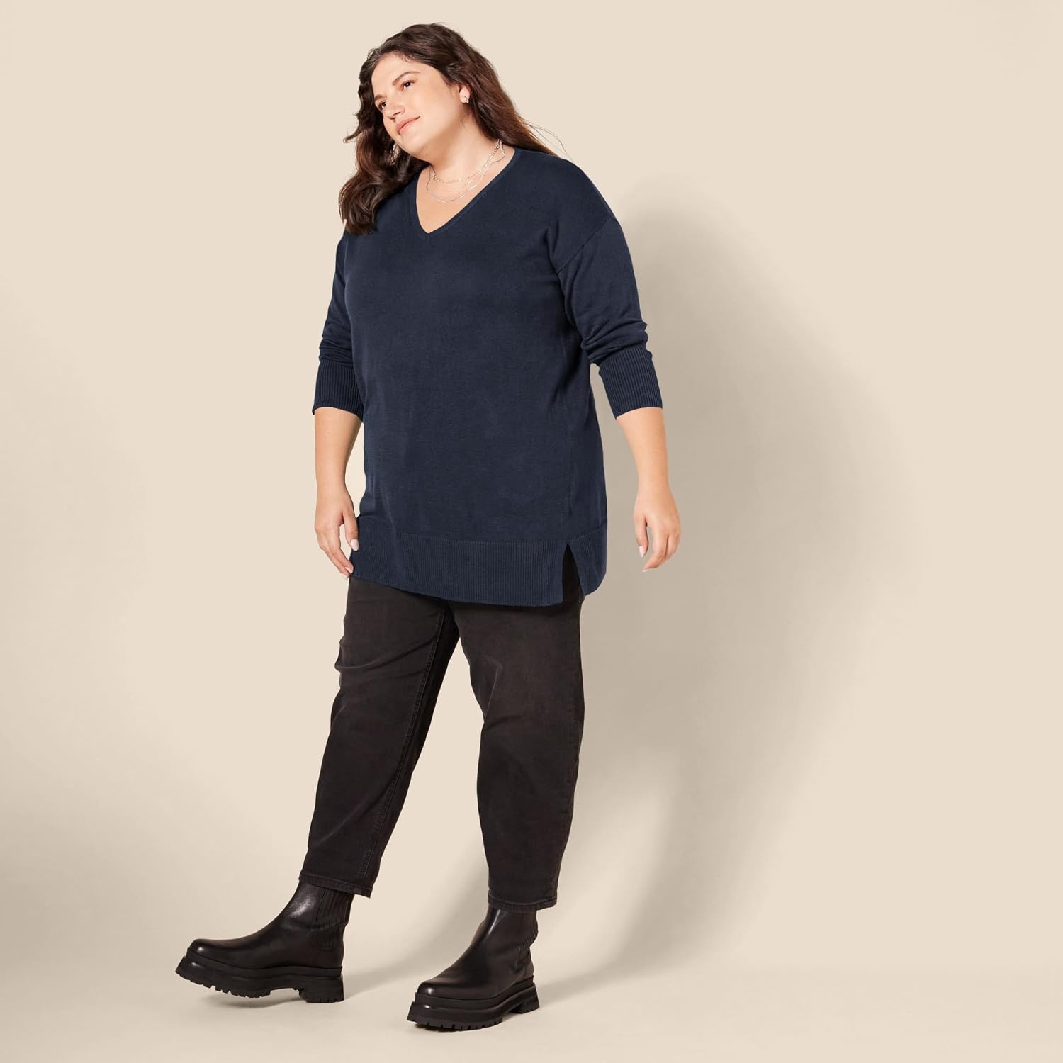 image:imageAmazon Essentials Womens Regular Fit Lightweight VNeck Tunic Sweater Long SleeveNavy