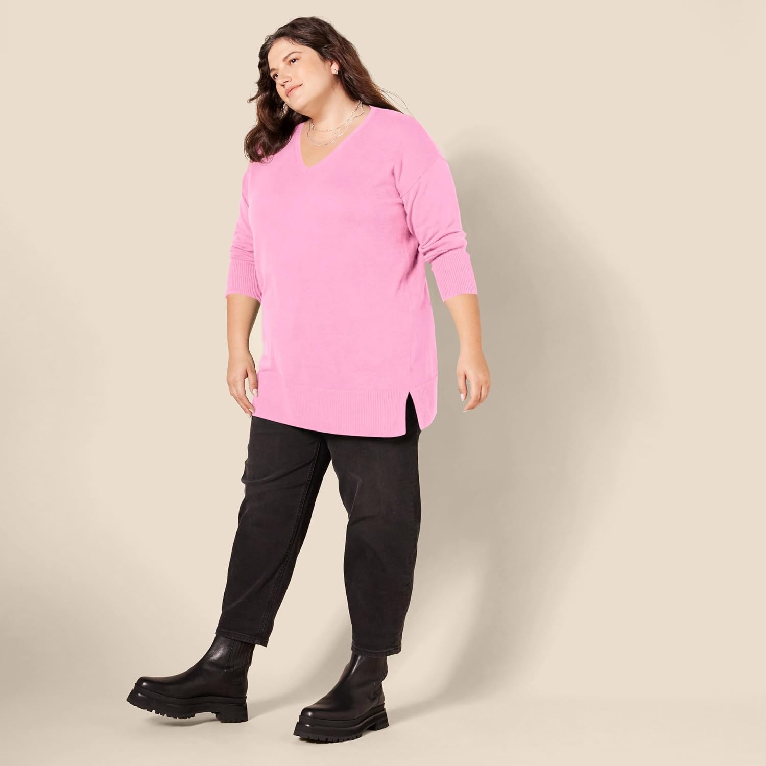 image:imageAmazon Essentials Womens Regular Fit Lightweight VNeck Tunic Sweater Long SleevePink