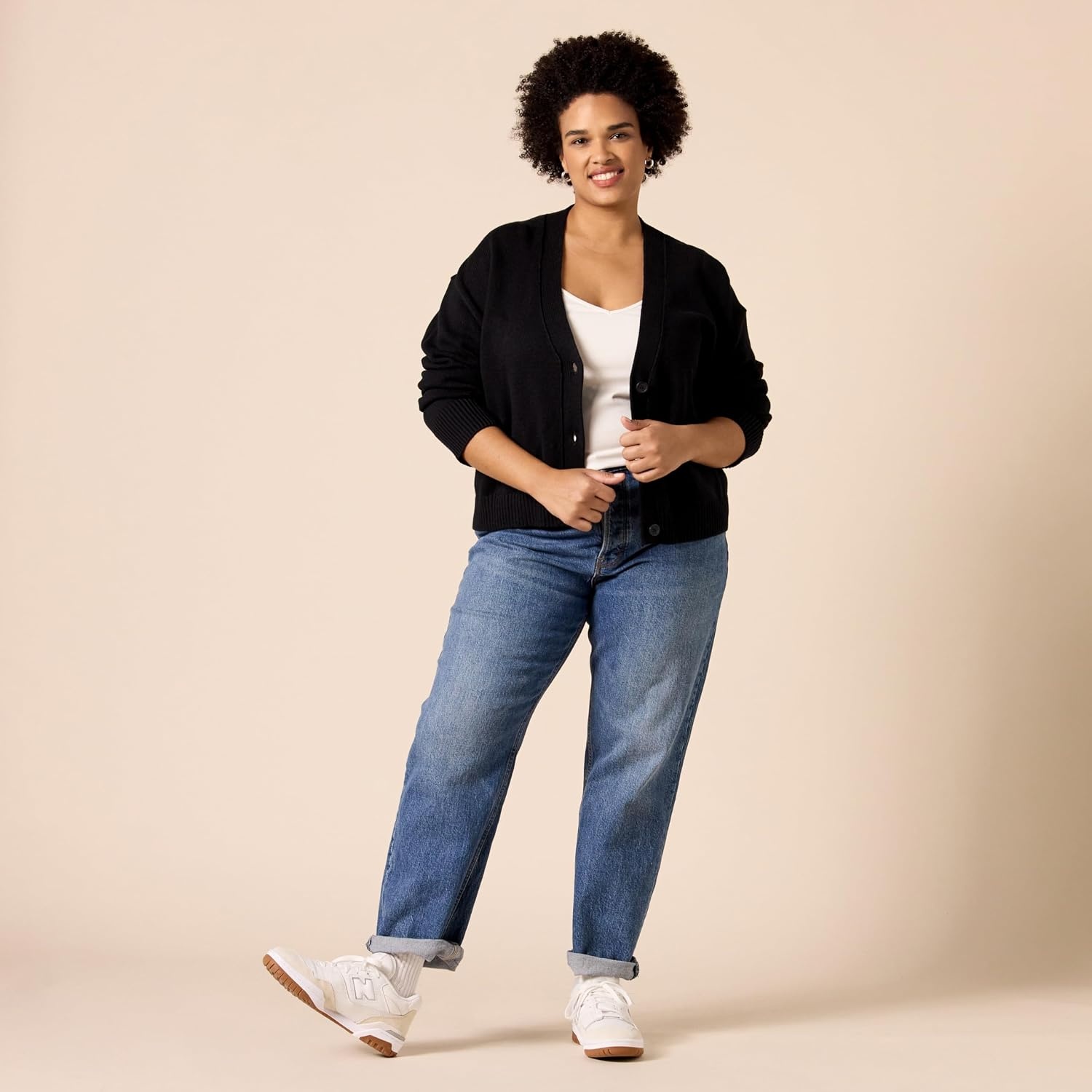 image:imageAmazon Essentials Womens Relaxed Fit Midweight Cardigan SweaterBlack