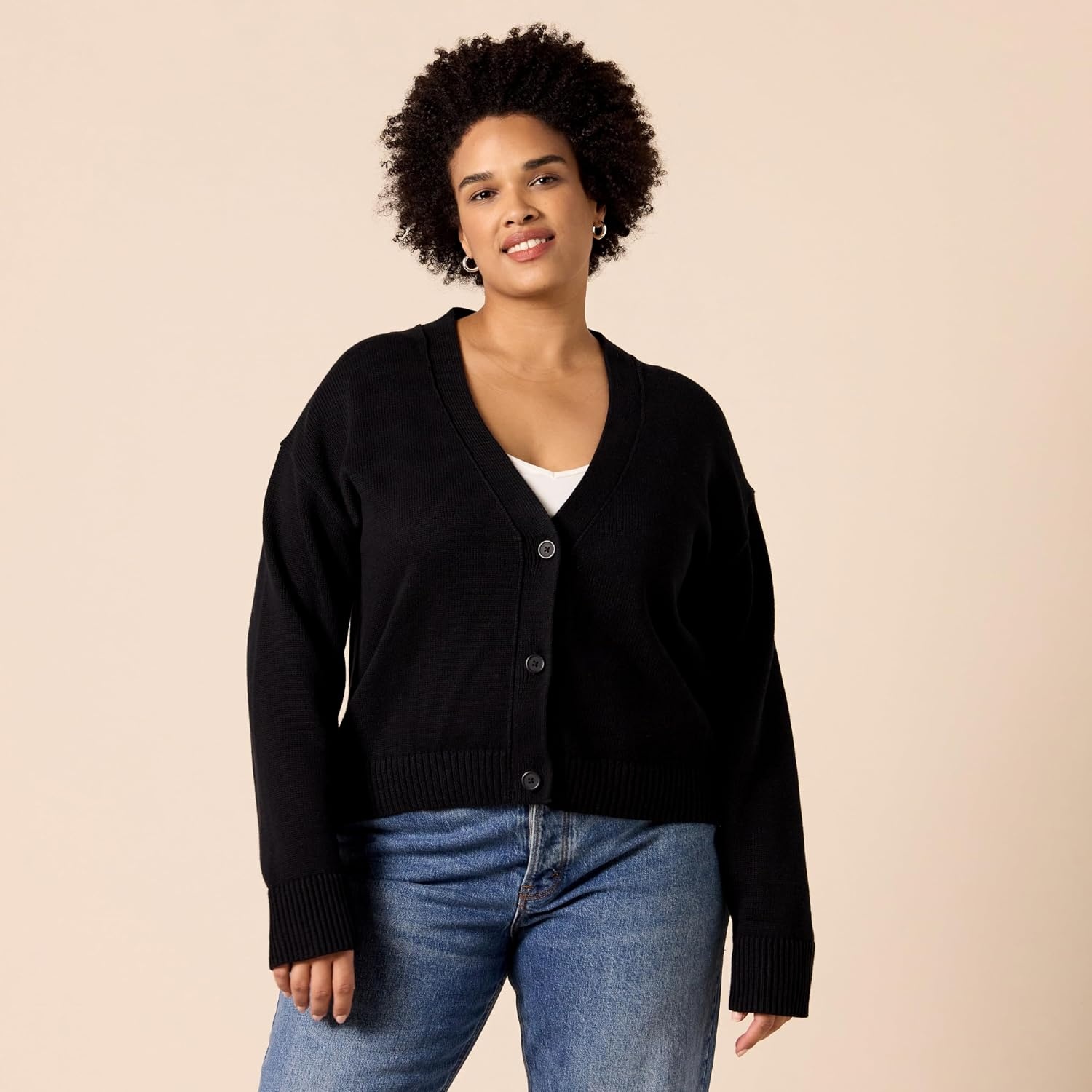image:imageAmazon Essentials Womens Relaxed Fit Midweight Cardigan SweaterBlack