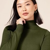 Amazon Essentials Women’s Classic-Fit Lightweight Long-Sleeve Sweater(Olive)