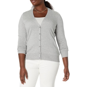 Amazon Essentials Women’s Lightweight Cardigan Sweater(Light Grey Heather)