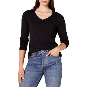 Amazon Essentials Women’s Lightweight Long-Sleeve V-Neck Sweater(Black)